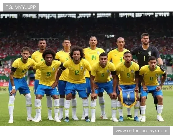 巴西中后场配合成熟,球队攻守转换极其流畅 巴西中后场配合成熟,球队攻守转换极其流畅