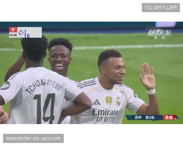 维尼修斯外脚背传中助攻队友破门 维尼修斯外脚背传中助攻队友破门