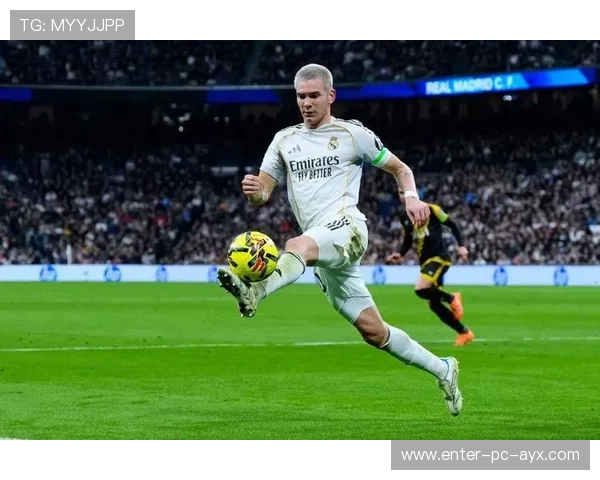 姆巴佩主罚点球稳稳命中，皇马2比1绝杀巴列卡诺