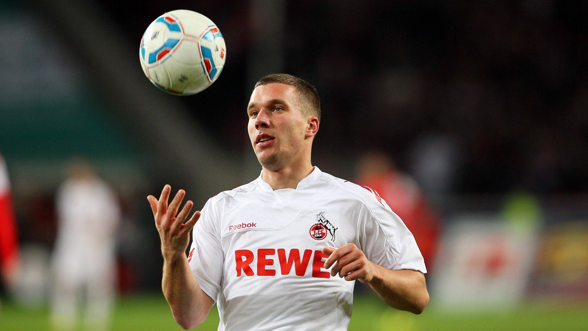 “英超劲旅迎来最关键的时刻，冲刺冠军的好机会”，英超精华集锦